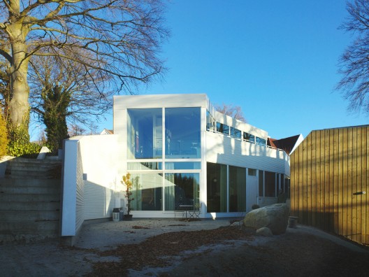 3 Houses in Paradis / Helen & Hard