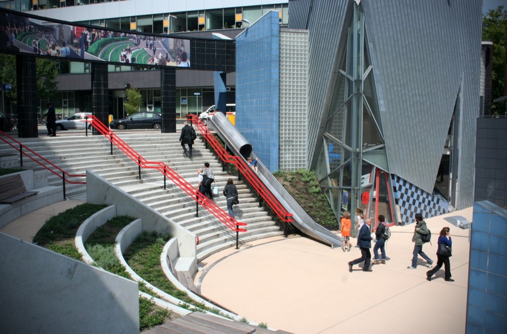 Slide to the Train Station with the Transfer Accelerator by HIK Ontwerpers