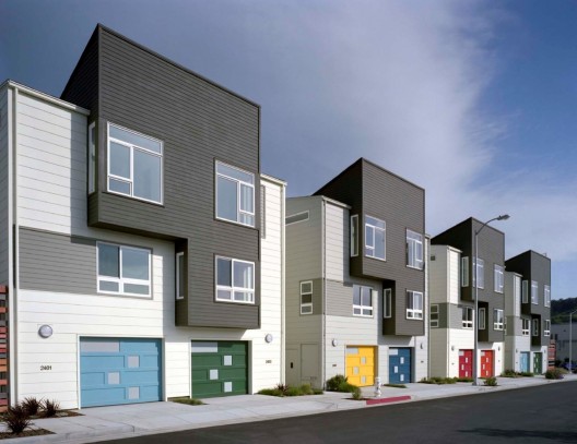 Armstrong Place Senior Housing / David Baker & Partners