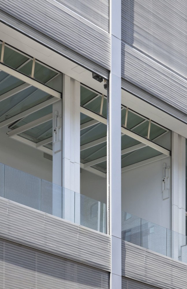 Metal Shutter Houses / Shigeru Ban Architects + Dean Maltz Architect
