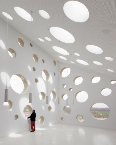 Ribera del Duero Headquarters / Estudio Barozzi Veiga