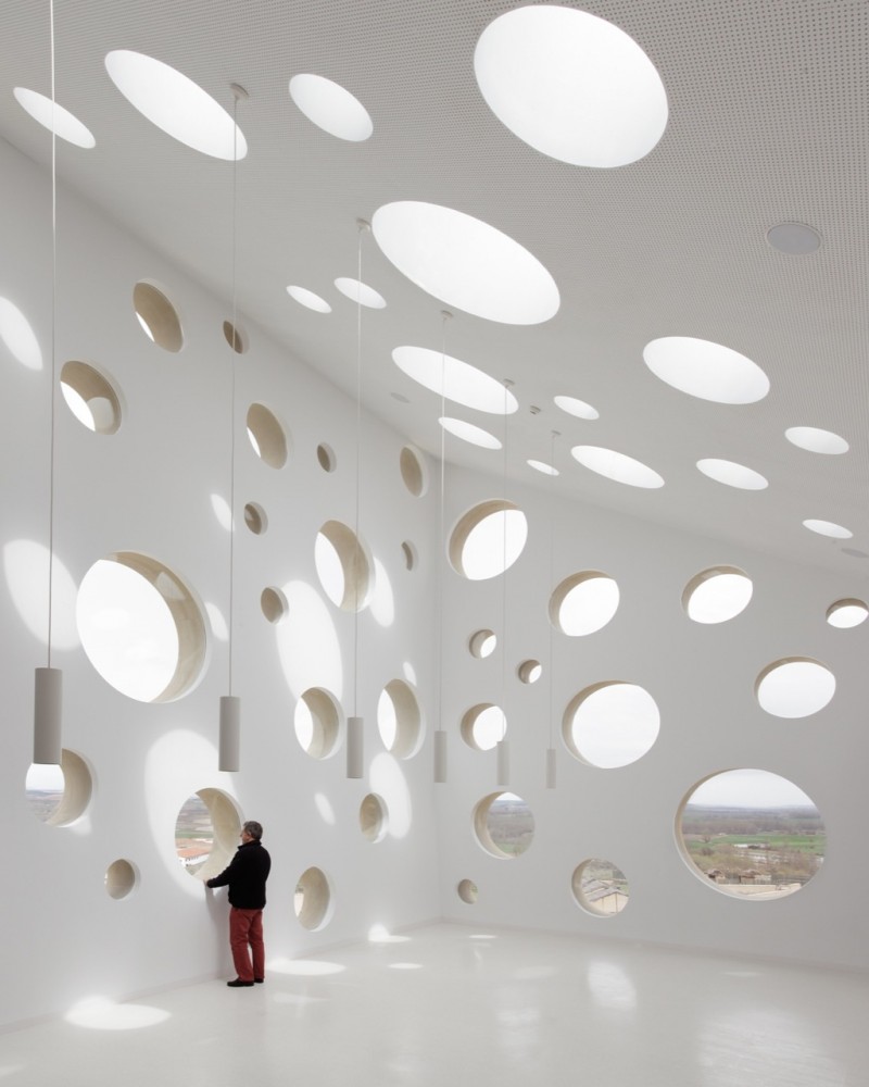 Ribera del Duero Headquarters / Estudio Barozzi Veiga