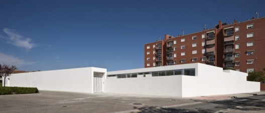 Kindergarten in Chana / Elisa Valero Arquitectura