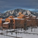 Center for Community at the University of Colorado at Boulder / Centerbrook Architects with Davis Partnership Architects Center for Community at the University of Colorado at Boulder / Centerbrook Architects with Davis Partnership Architects © Casey Cass