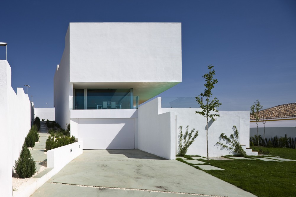 Single-Family House in Pedro Verde / Elisa Valero Arquitectura