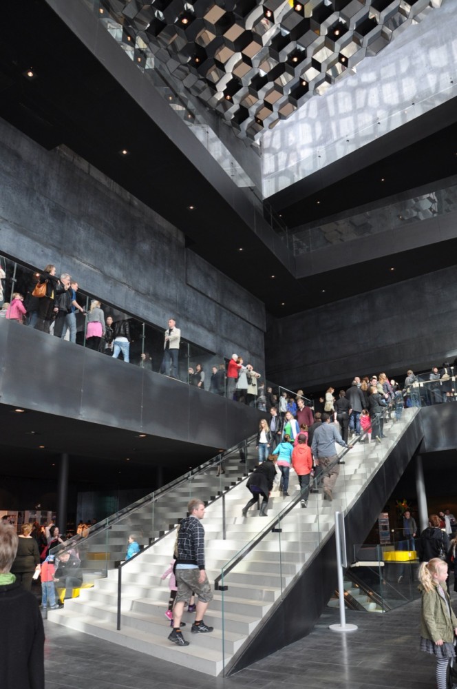 Harpa Concert Hall and Conference Centre / Henning Larsen Architects & Batteriid Architects