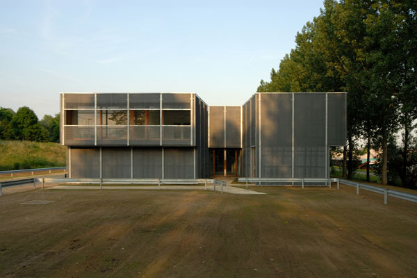 Schoten Workshop Building / Loos Architects