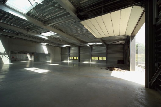 Schoten Workshop Building / Loos Architects