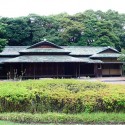 The Evolution of the Japanese Tea House The Evolution of the Japanese Tea House © Tom Bennett