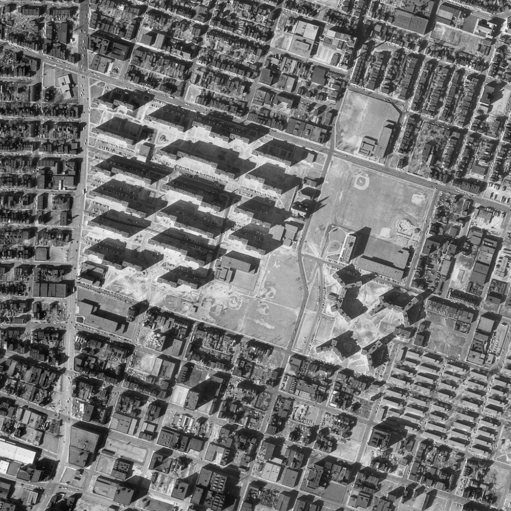 The Pruitt-Igoe Myth: An Urban History