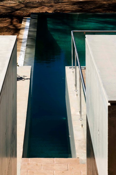 House in Vilamoura / Pedro Rogado with Vasco Mendia