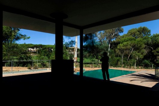 House In Vilamoura / Pedro Rogado with Vasco Mendia