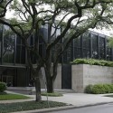 The Museum of Fine Arts Houston / Mies Van der Rohe Photo by yan.da - http://www.flickr.com/photos/darajan/