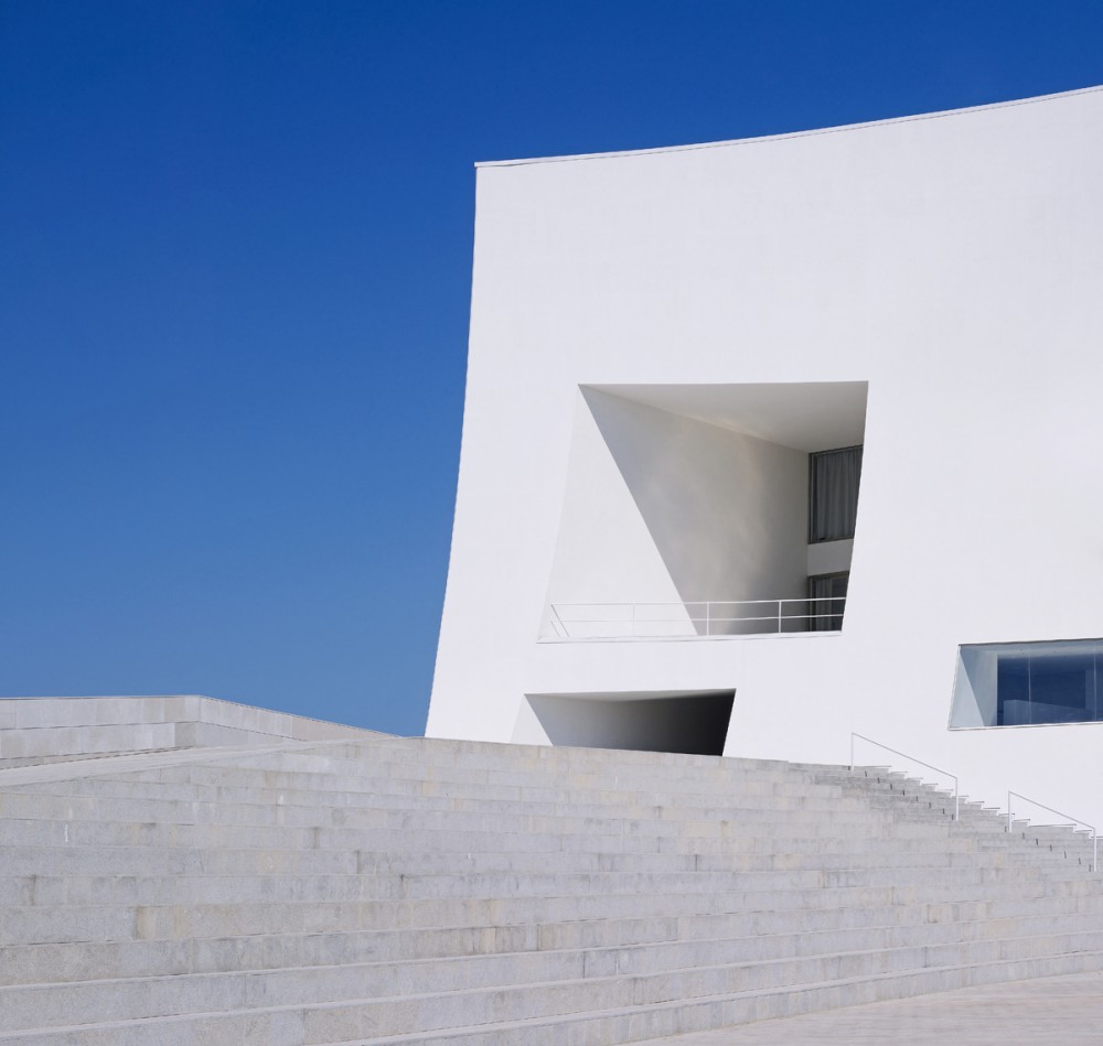 Auditorium and Congress Palace Infanta Doña Elena / Estudio Barozzi Veiga