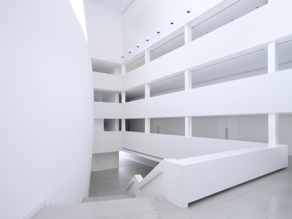 Auditorium and Congress Palace Infanta Doña Elena / Estudio Barozzi Veiga