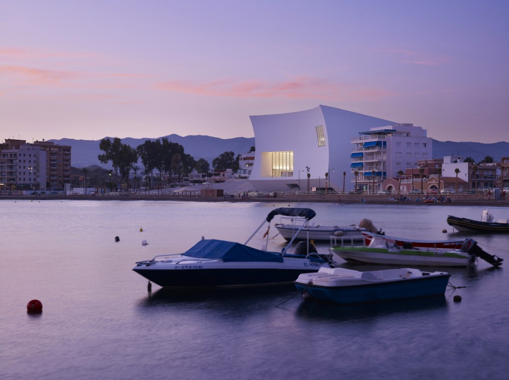 Auditorium and Congress Palace Infanta Doña Elena / Estudio Barozzi Veiga