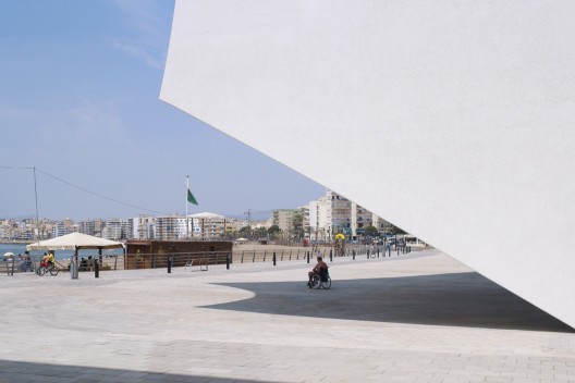 Auditorium and Congress Palace Infanta Doña Elena / Estudio Barozzi Veiga
