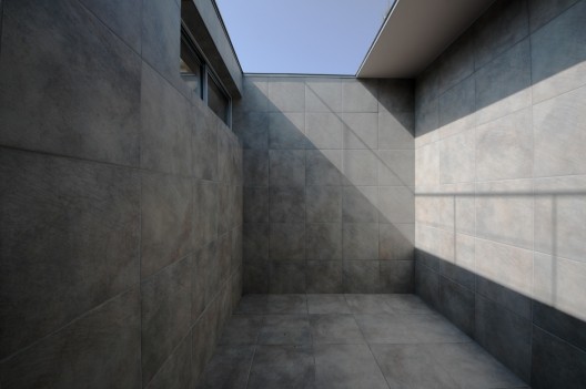 House of Seven Gardens / Ikimono Architects