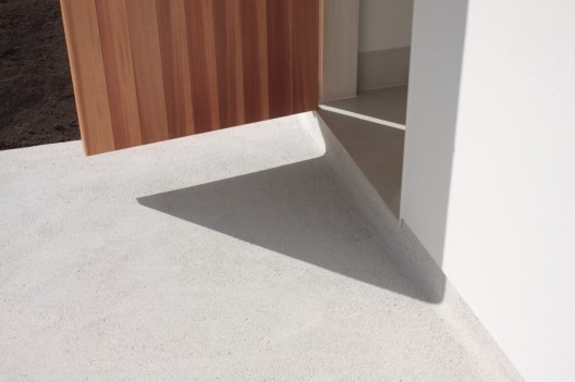 House of Seven Gardens / Ikimono Architects