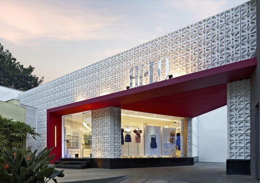Hi-Lo Store / David Guerra Architecture and Interior