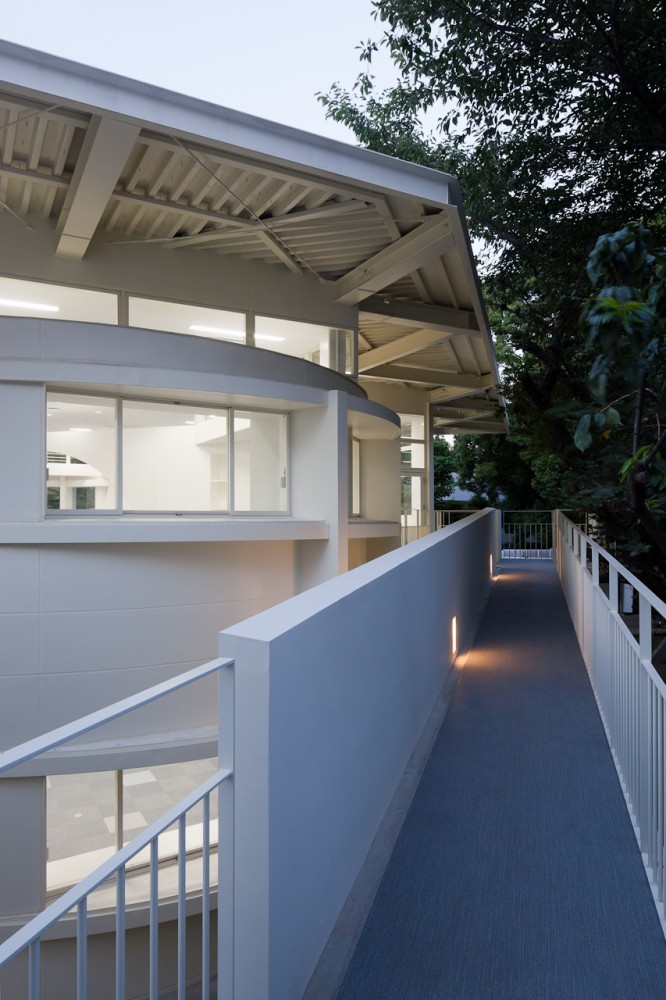 The International School of Sacred Heart / Atelier SNS