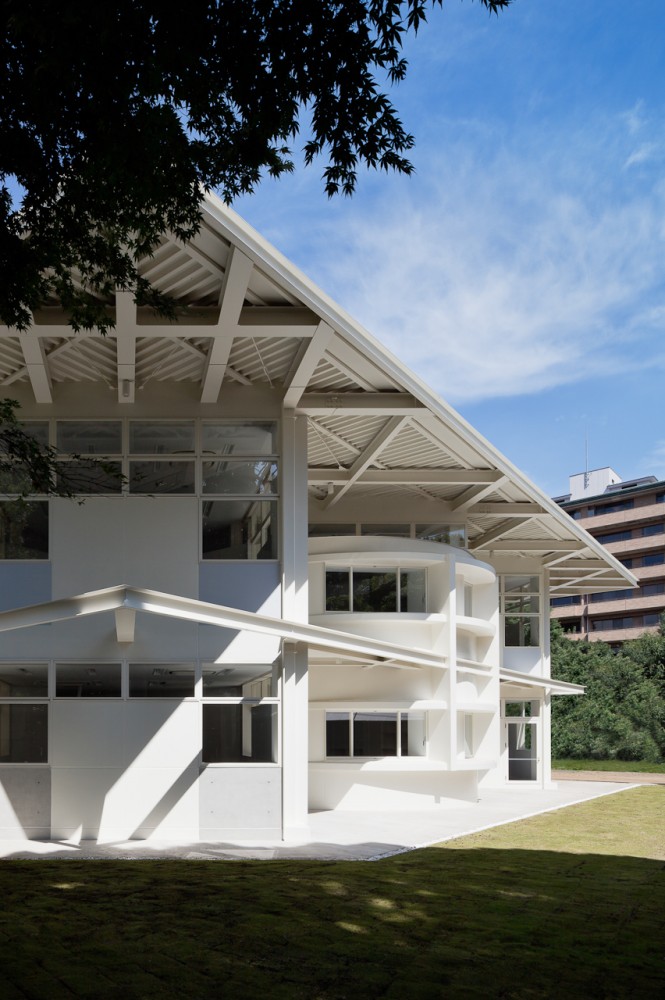 The International School of Sacred Heart / Atelier SNS