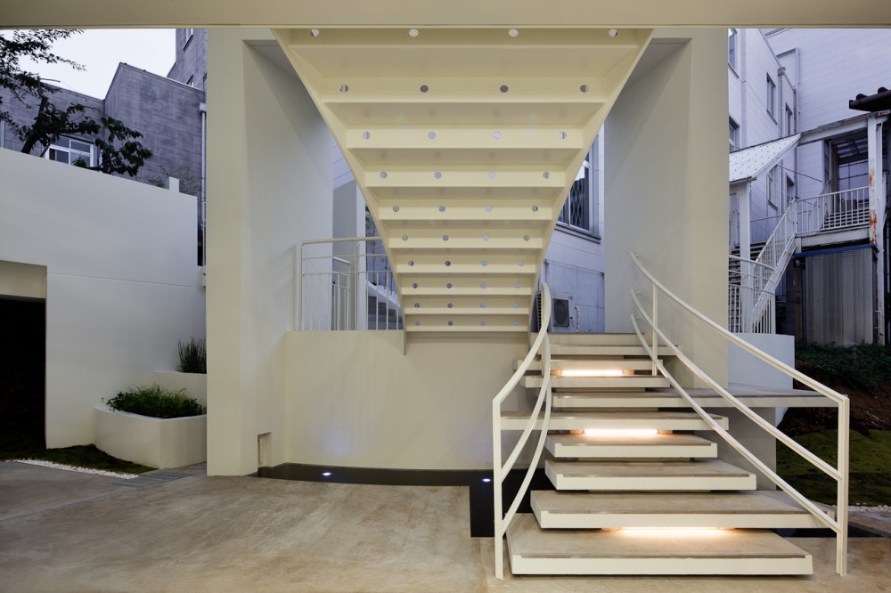 The International School of Sacred Heart / Atelier SNS