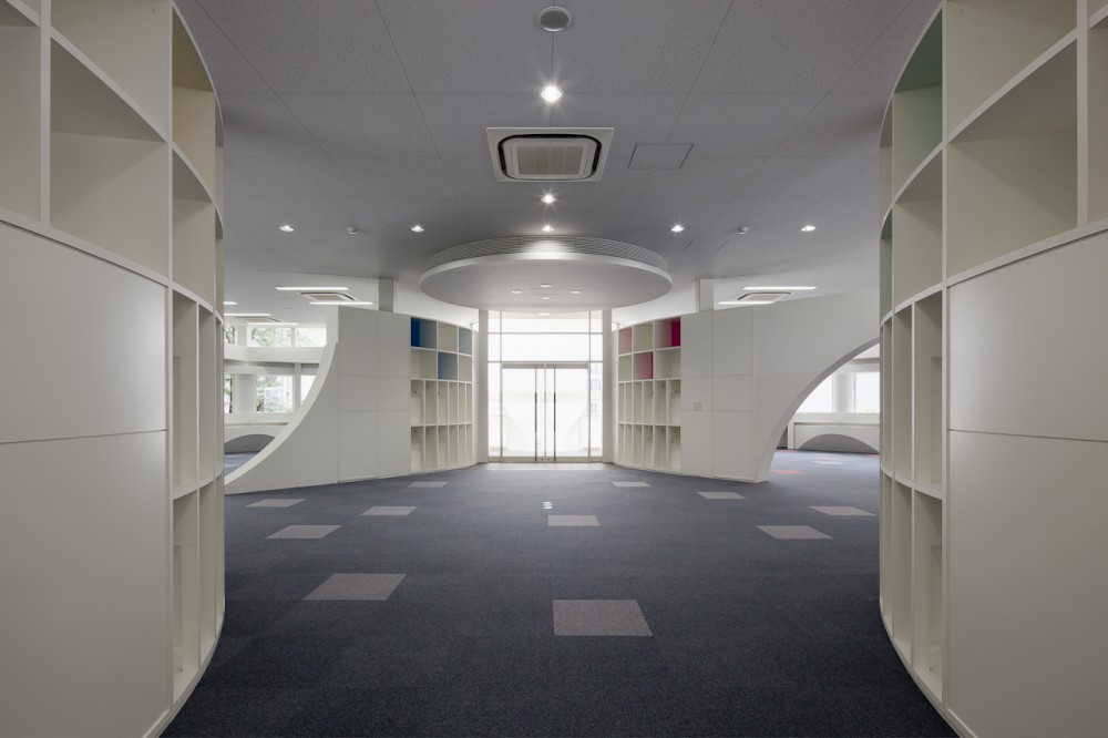 The International School of Sacred Heart / Atelier SNS