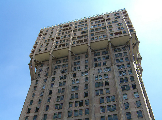 AD Classics: Torre Velasca / BBPR