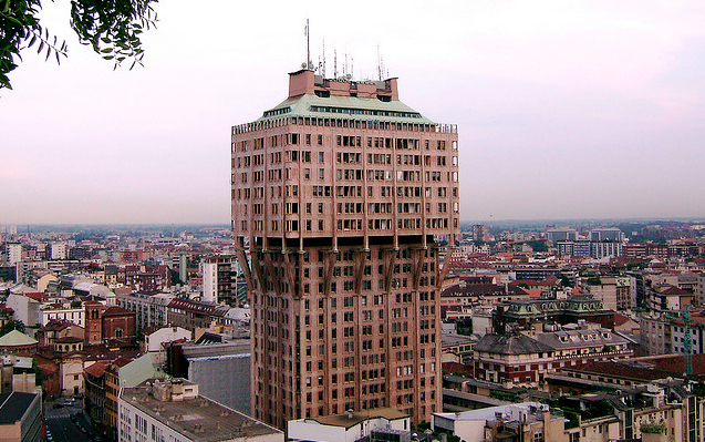 AD Classics: Torre Velasca / BBPR