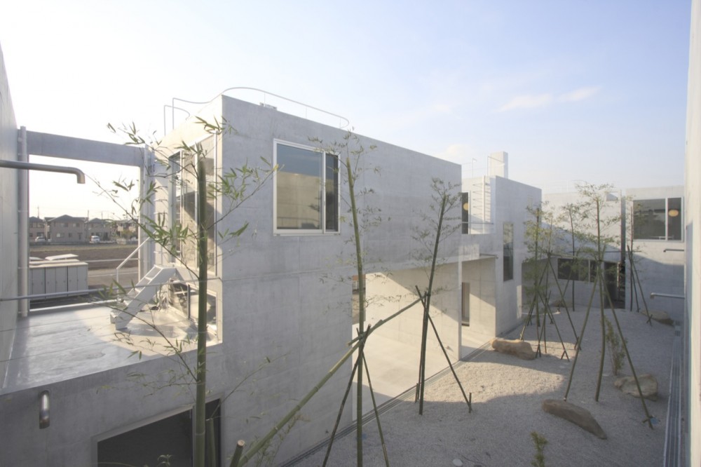 Static Quarry / Ikimono Architects