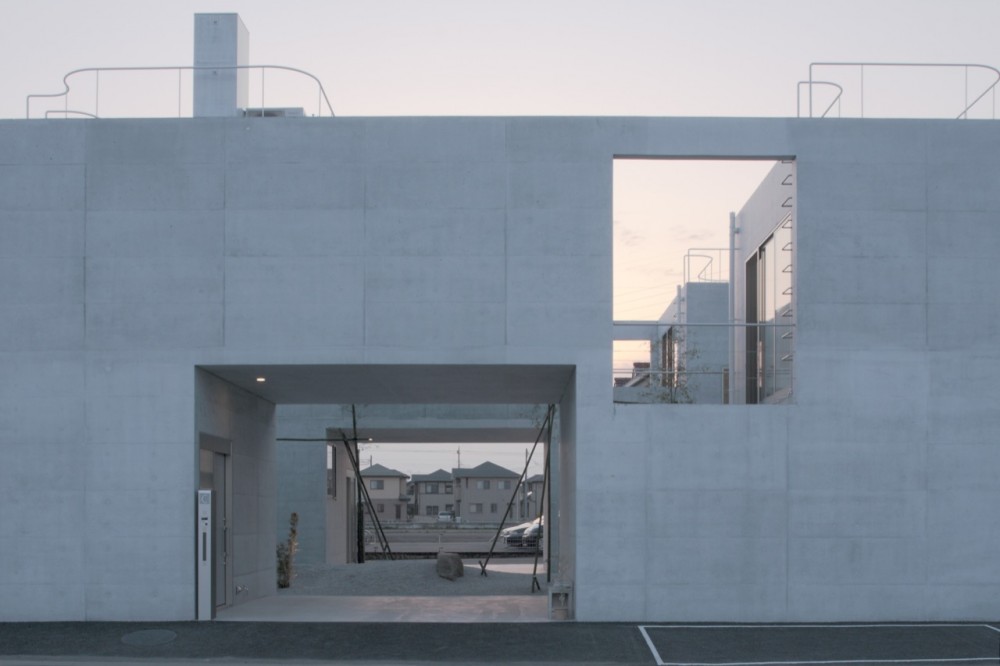 Static Quarry / Ikimono Architects