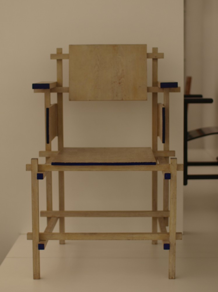 Review: De Stoel van Rietveld: Rietveld’s Chair, book + film by Marijke Kuper & Lex Reitsma