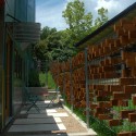 Garage Unit / LZT Architects Garage Unit / LZT Architects © Murray Legge