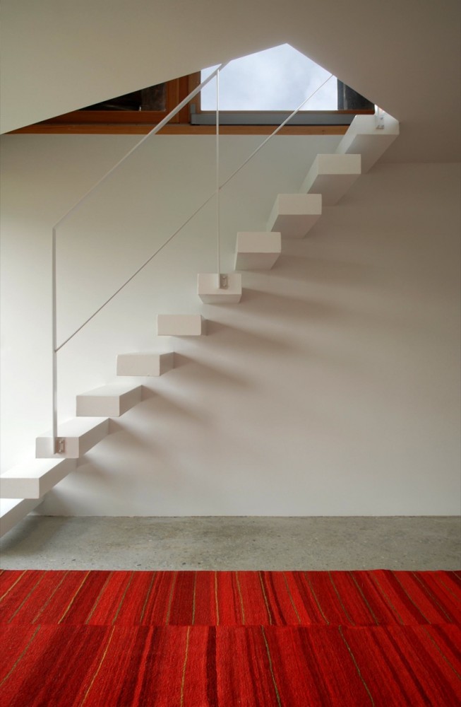 Shelter in the Swiss Alps / Personeni Raffaele Schärer Architectes
