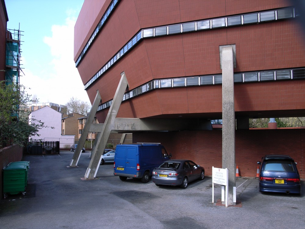 AD Classics: Florey Building / James Stirling