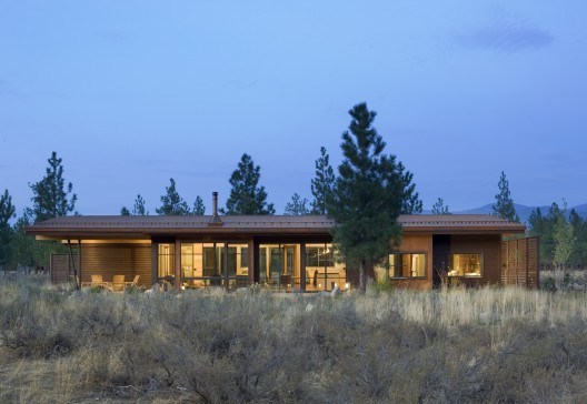 Wolf Creek View Cabin / Balance Associates Architects