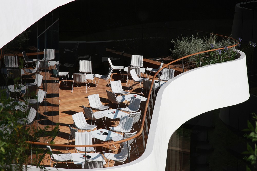 Lone Hotel / 3LHD