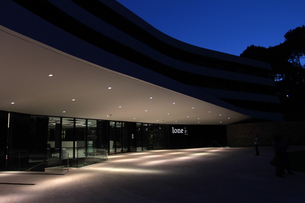 Lone Hotel / 3LHD