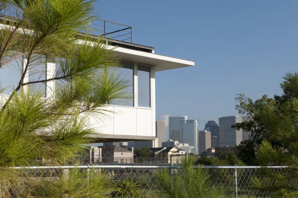 St. Emanuel House / Ronnie Self