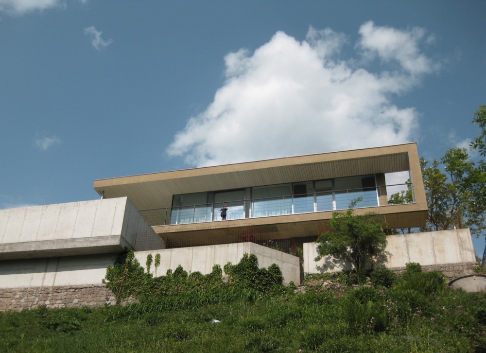3M House / destilat