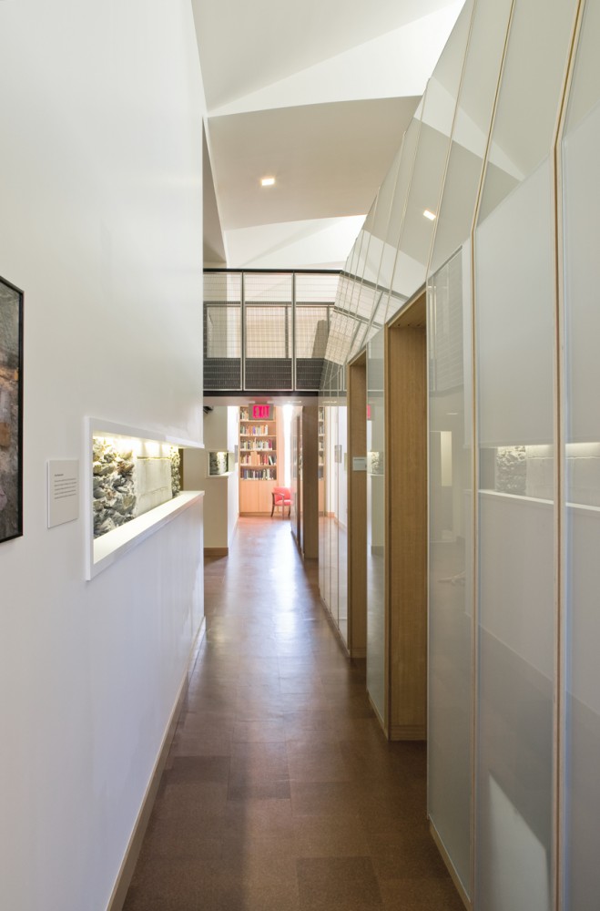 Joukowsky Institute / Anmahian Winton Architects
