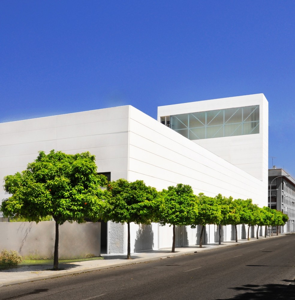 Parish Church of Solace / Vicens + Ramos