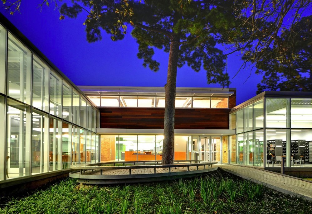 Oak Forest Library / Natalye Appel + Associates Architects with Architect Works, Inc. and James Ray Architects