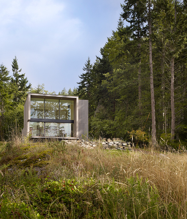 Doe Bay Cabin / Heliotrope Architects