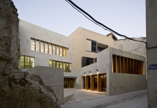 Casa Julve Restoration / Magén Arquitectos (7)