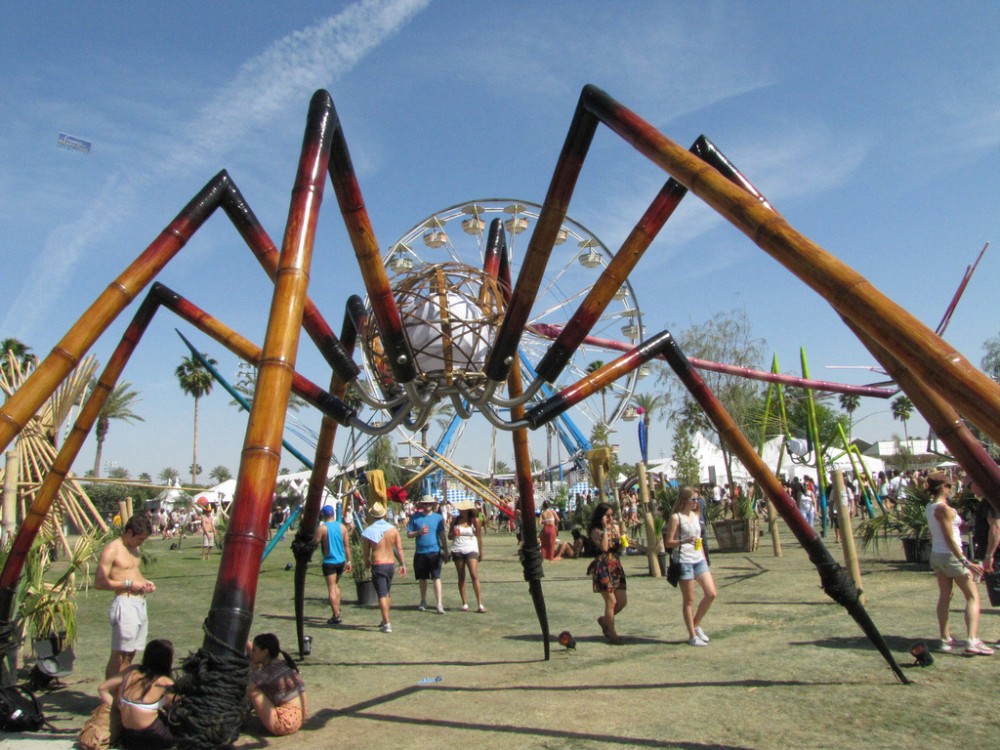 Coachella Valley Music and Arts Festival: Lights + Music