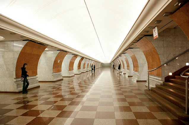 AD Classics: Moscow Metro / Robert Pogrebnoi and Yuriy Zenkivich