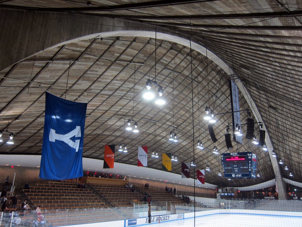 AD Classics: David S. Ingalls Skating Rink / Eero Saarinen