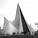 Philips Pavilion / Le Corbusier and Iannis Xenakis (1) Philips Pavilion / Le Corbusier and Iannis Xenakis (1) © wikimedia commons / wouter hagens